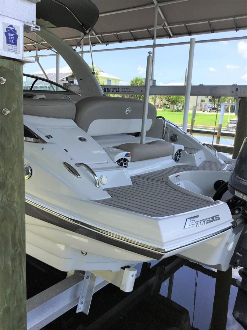 2019 Crownline E275 Xs — photo 3