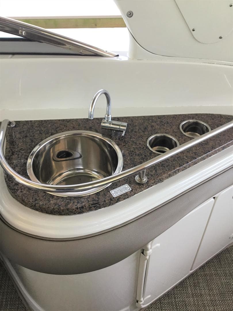 2019 Crownline E275 Xs — photo 6