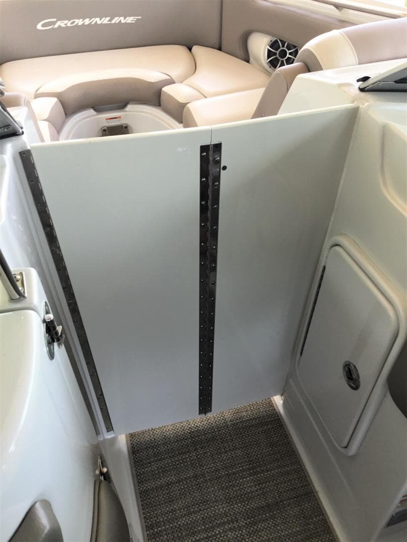 2019 Crownline E275 Xs — photo 11