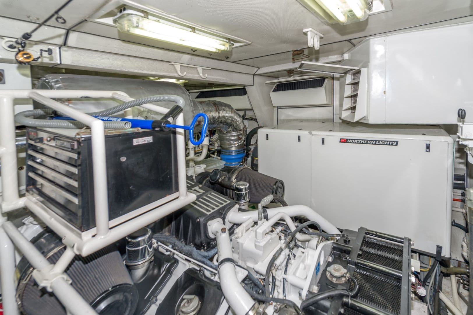 2006 Cheoy Lee Bravo 90 — photo 38