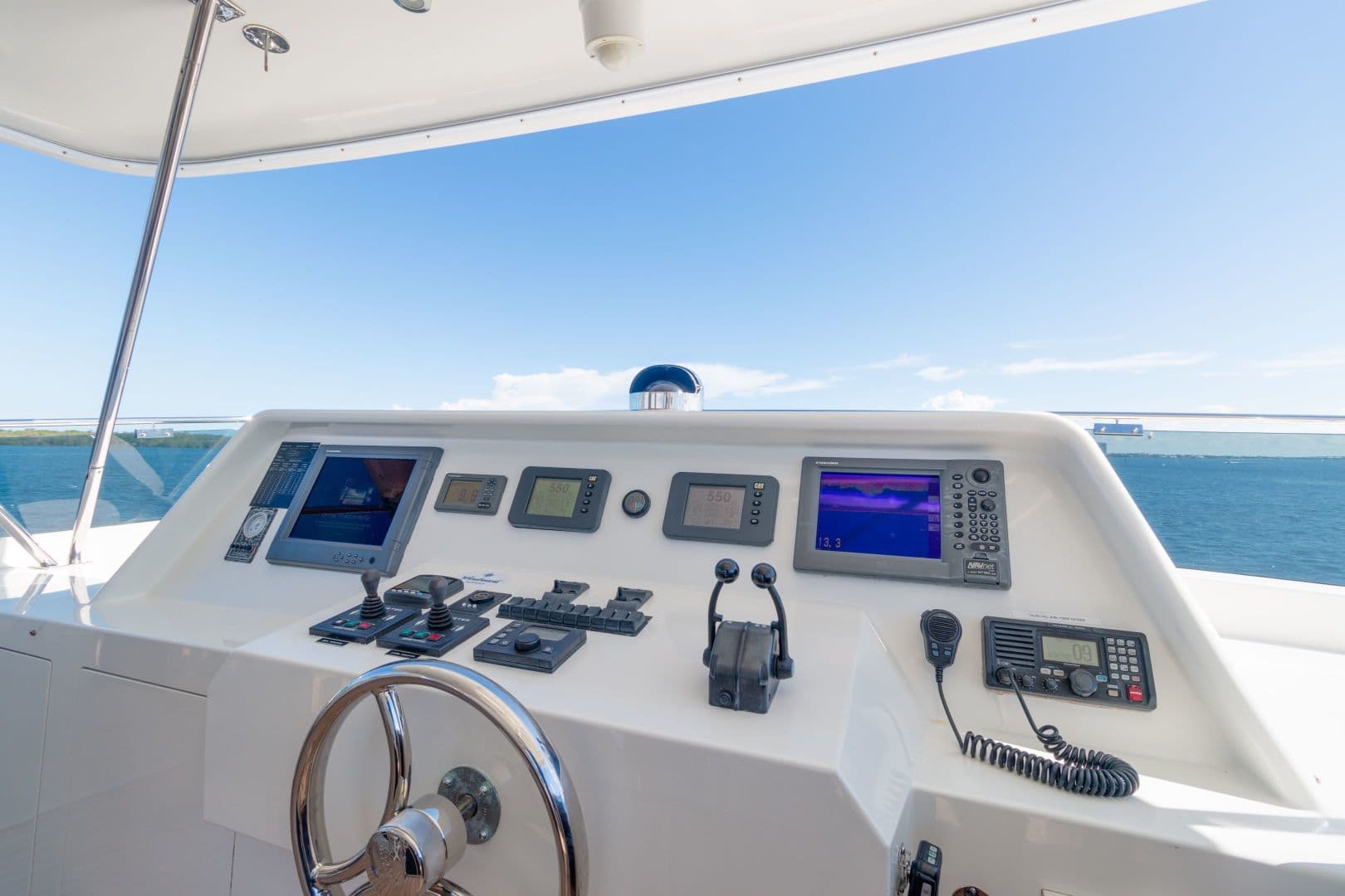 2006 Cheoy Lee Bravo 90 — photo 25