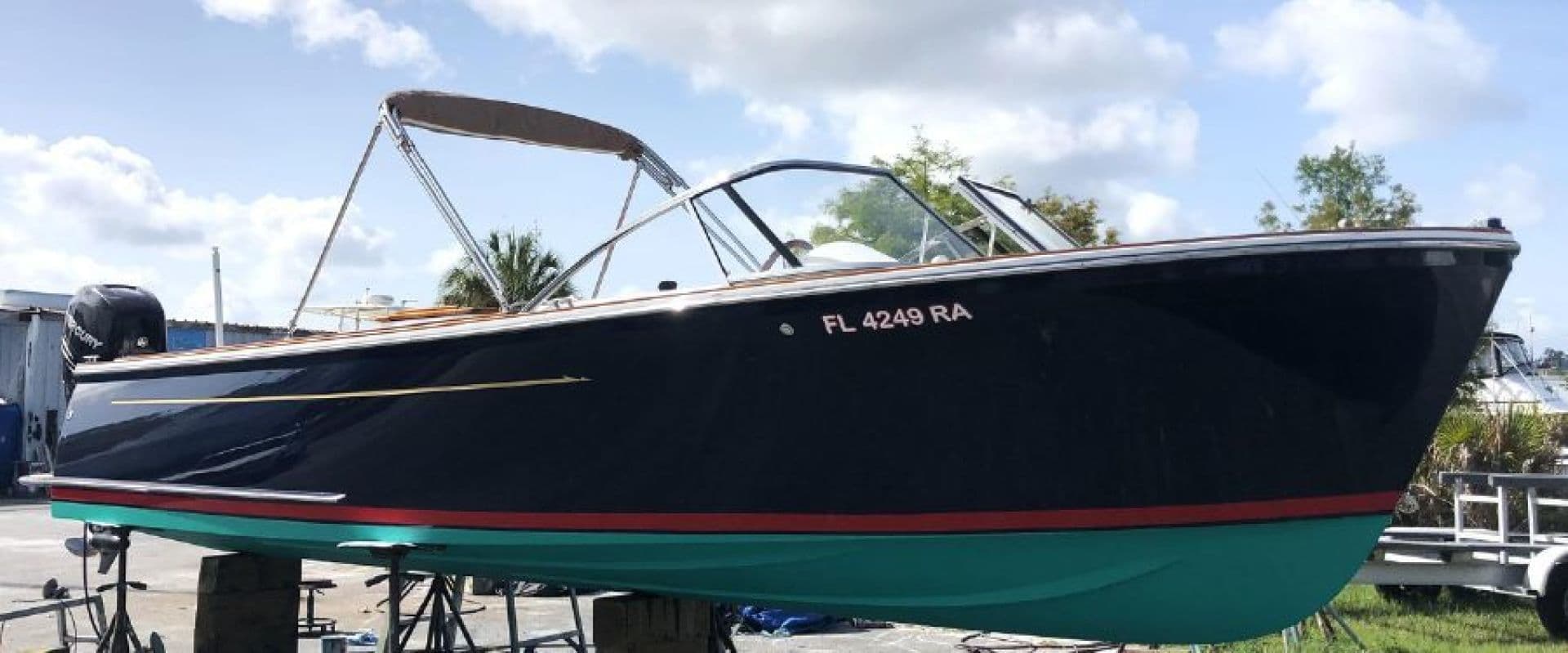 2016 Vanquish 26 Runabout — photo 6