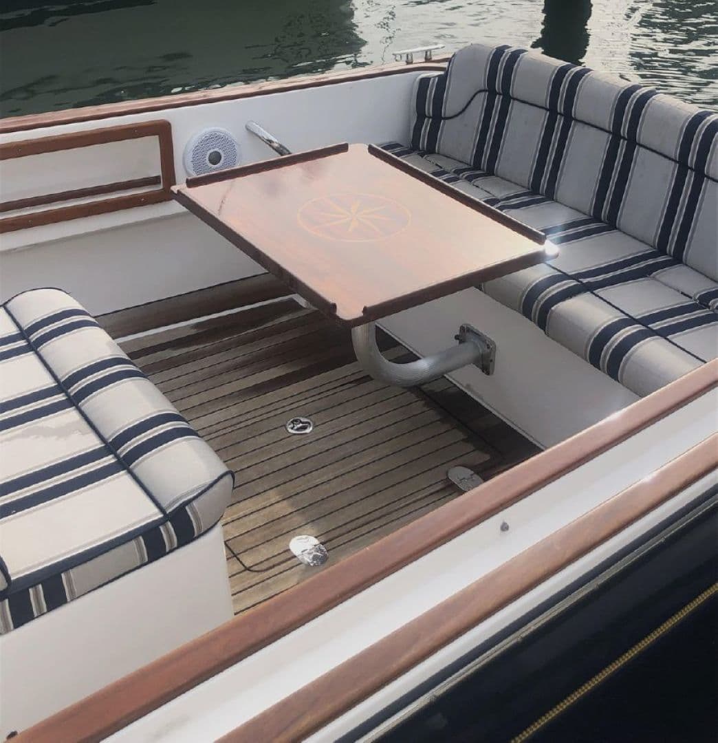 2016 Vanquish 26 Runabout — photo 13