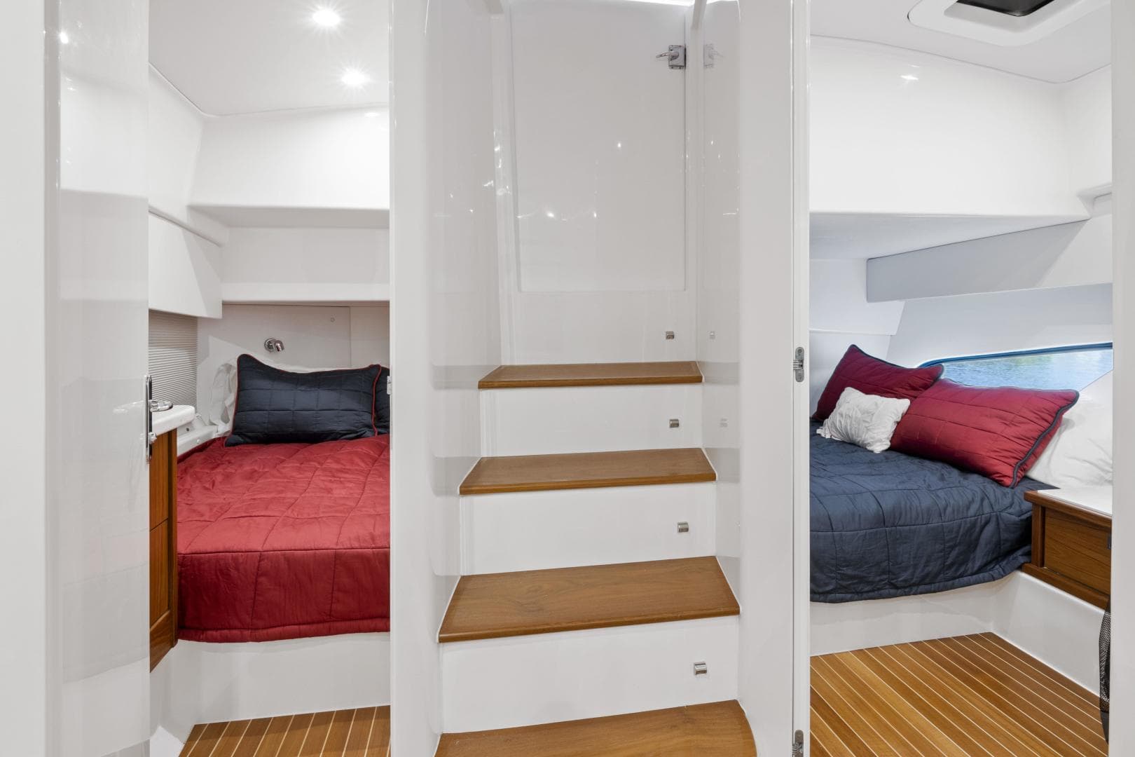 2020 Intrepid 477 Evolution — photo 22