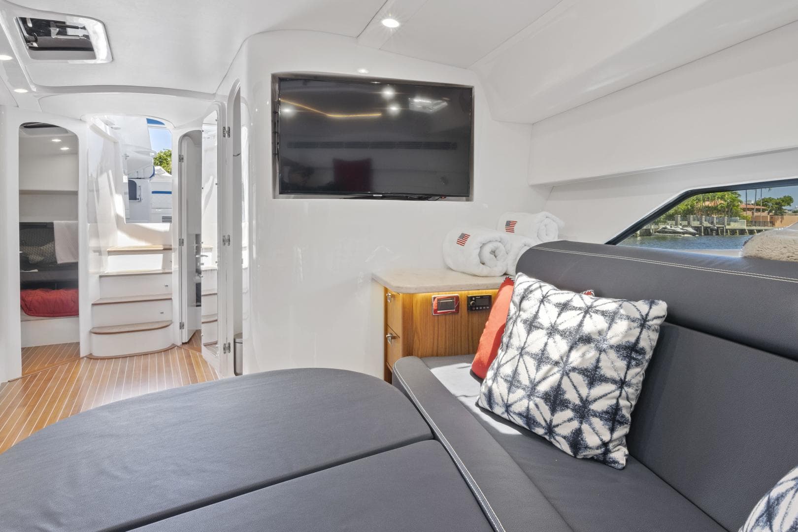 2020 Intrepid 477 Evolution — photo 17