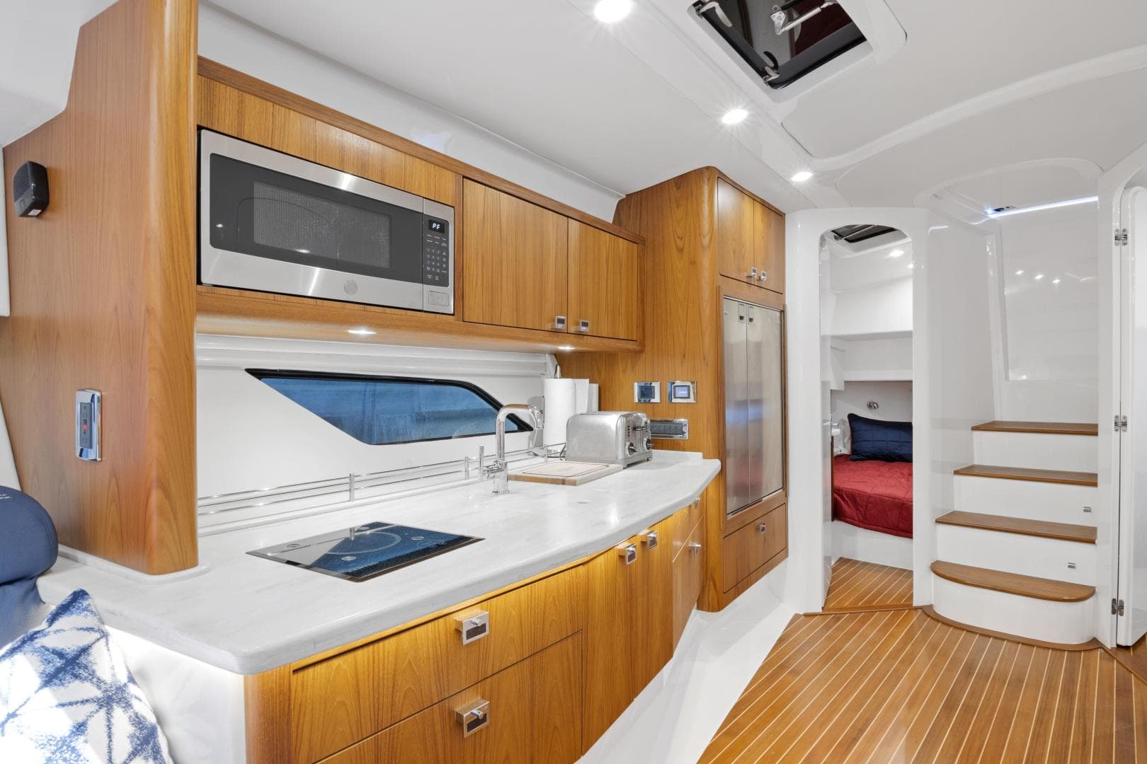 2020 Intrepid 477 Evolution — photo 21