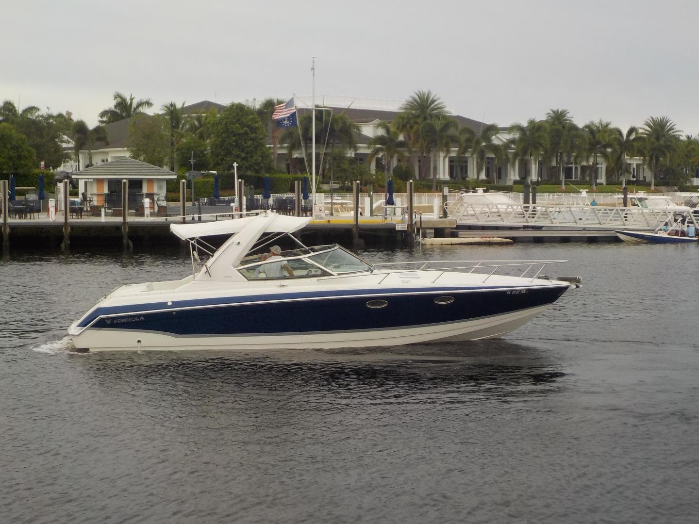 2006 Formula 330 SS — photo 3