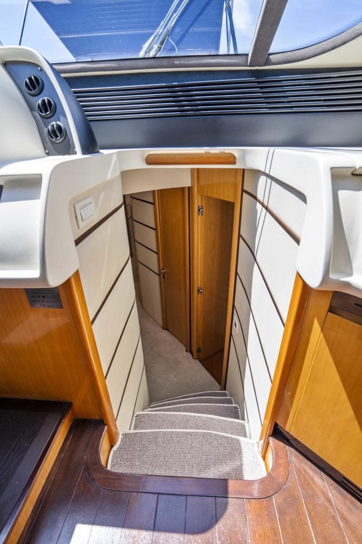 2005 Pershing 76 — photo 15