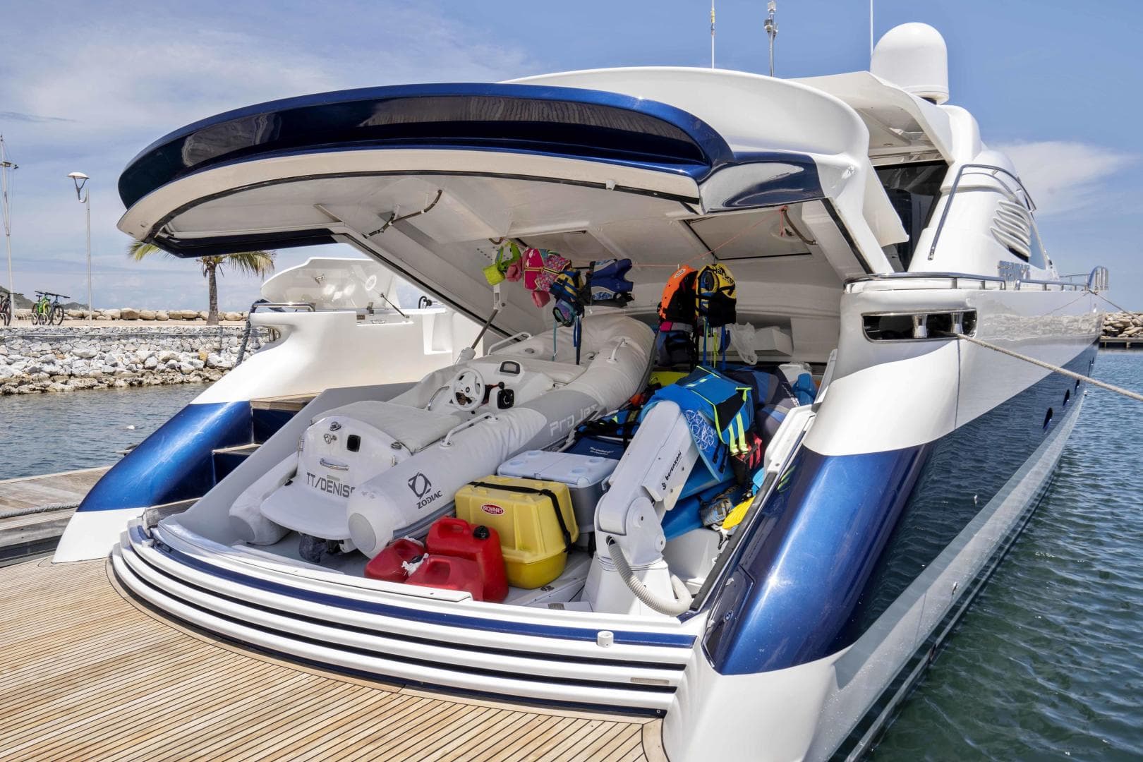 2005 Pershing 76 — photo 43