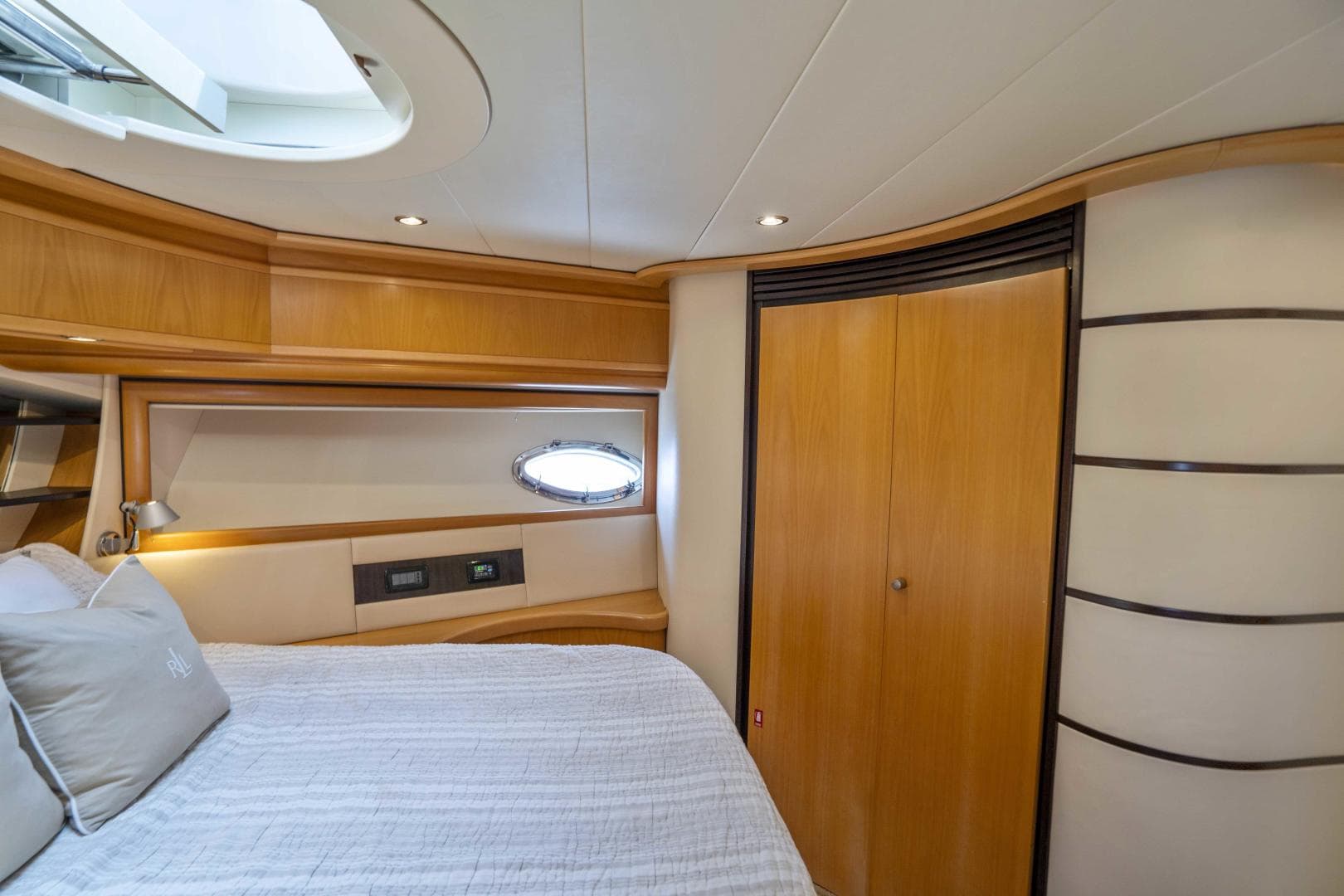 2005 Pershing 76 — photo 25