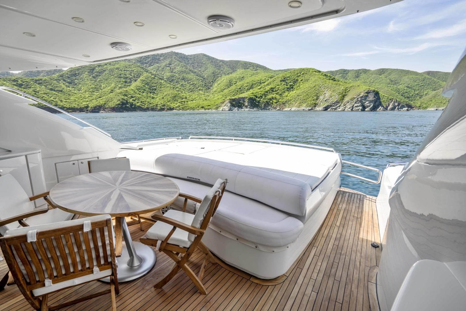 2005 Pershing 76 — photo 2