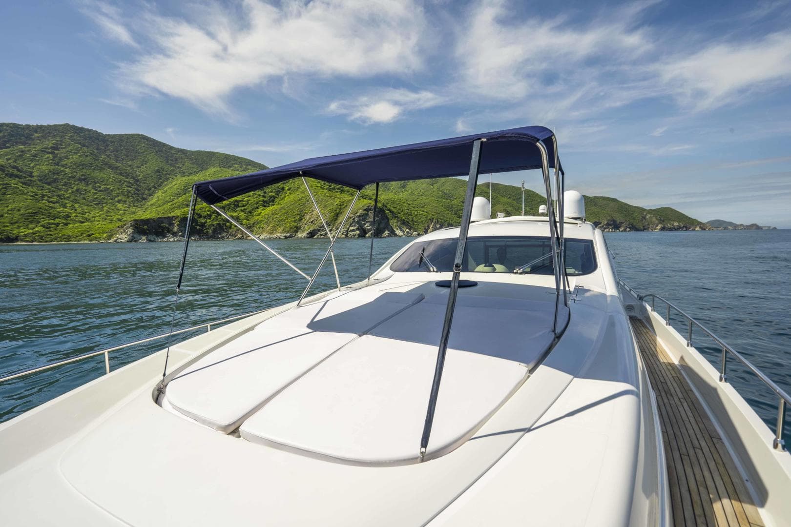 2005 Pershing 76 — photo 40