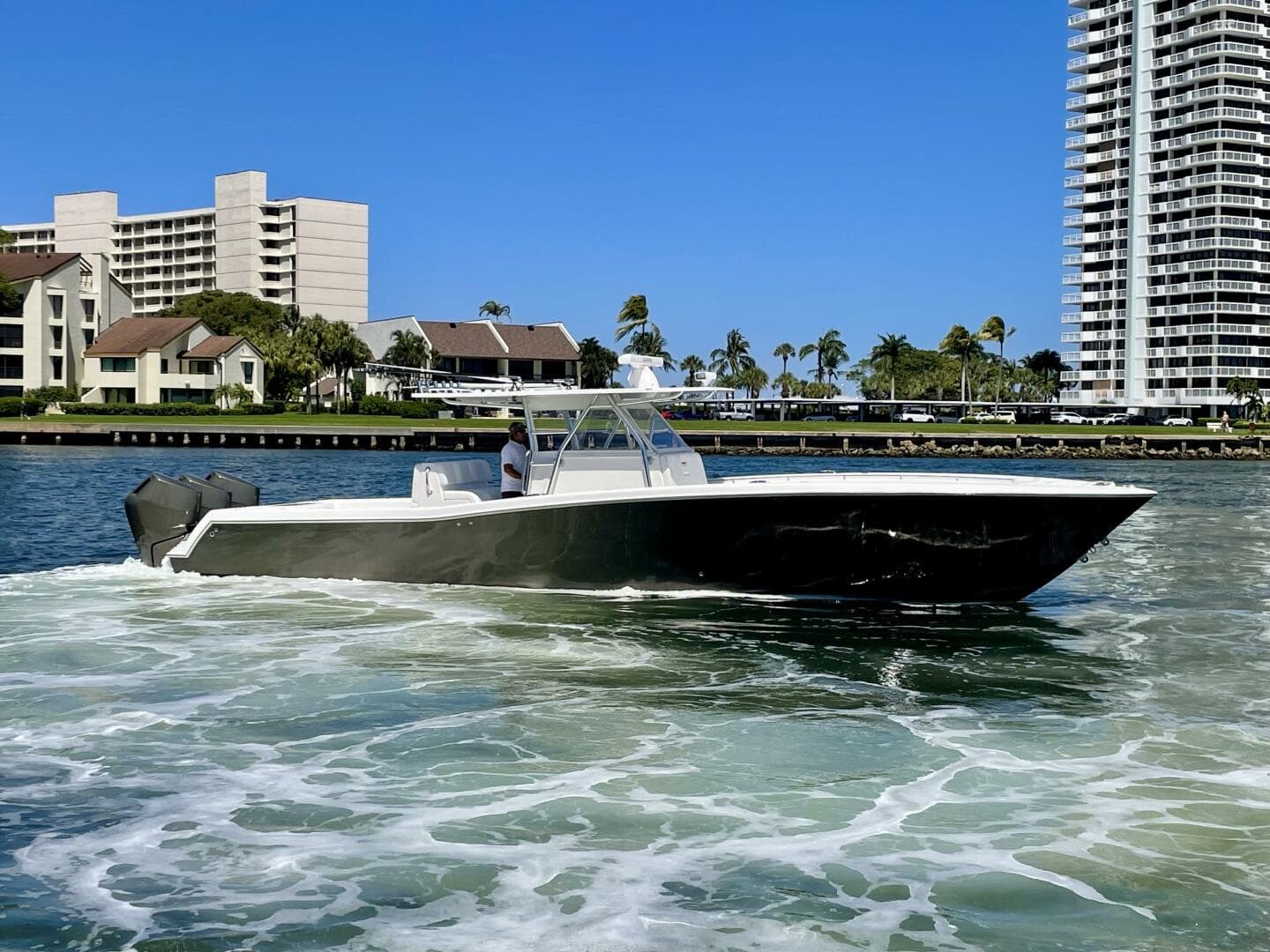 2014 Invincible Open Fisherman — photo 24