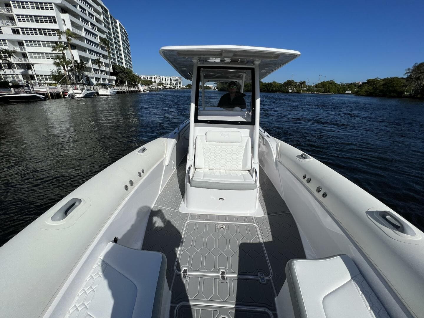 2025 Airship 340 — photo 14