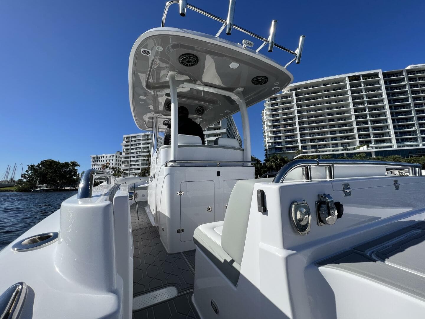 2025 Airship 340 — photo 7