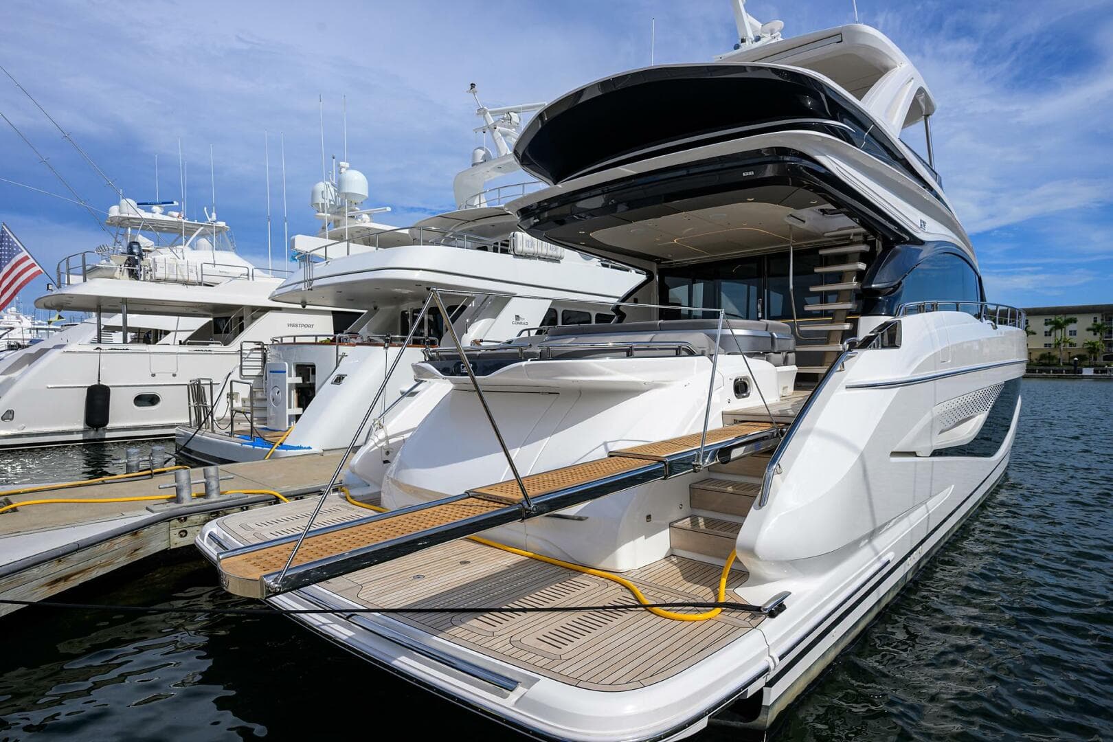 2027 Princess S72 — photo 2