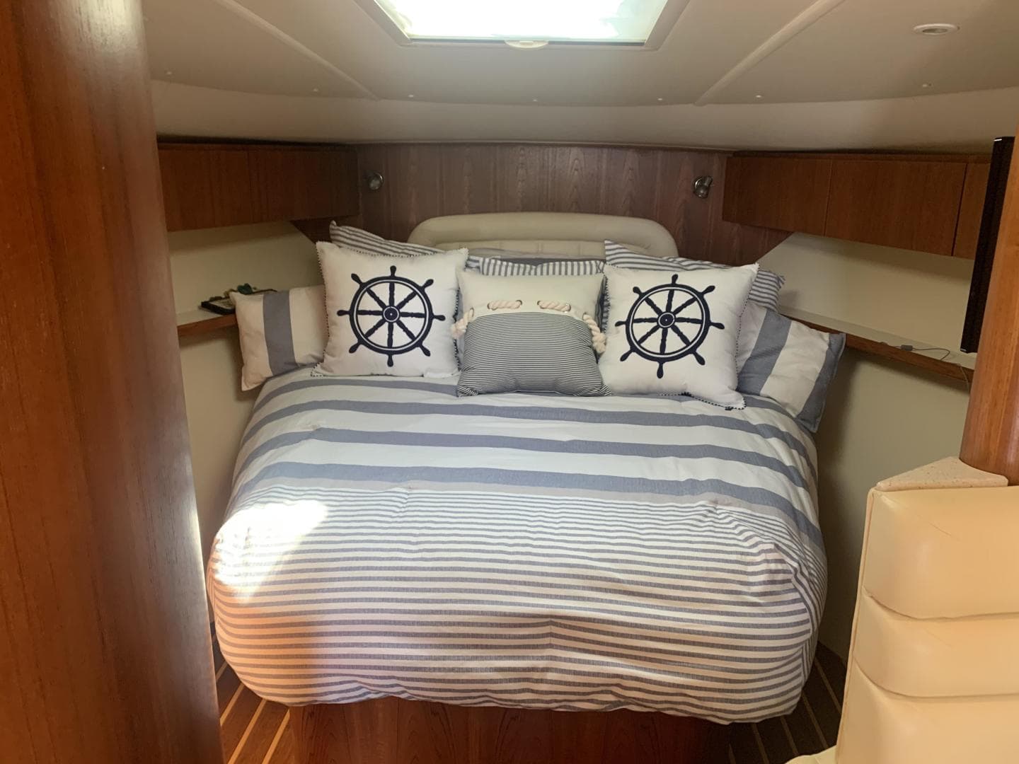 2008 Tiara Yachts 3800 Open — photo 19