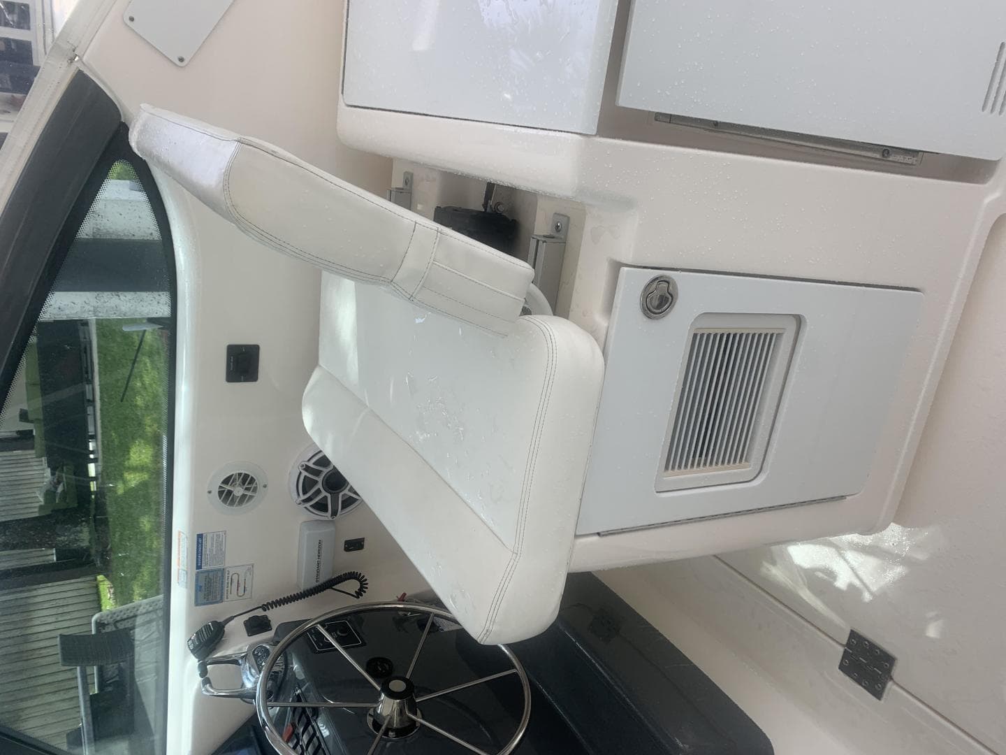 2008 Tiara Yachts 3800 Open — photo 11