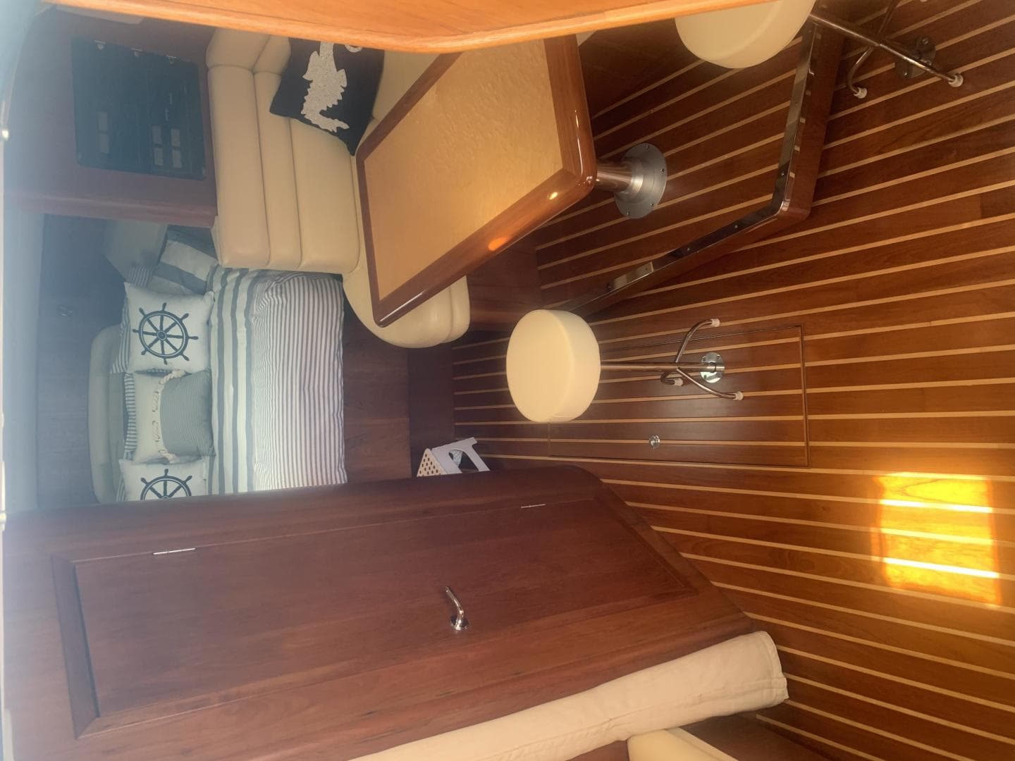 2008 Tiara Yachts 3800 Open — photo 16