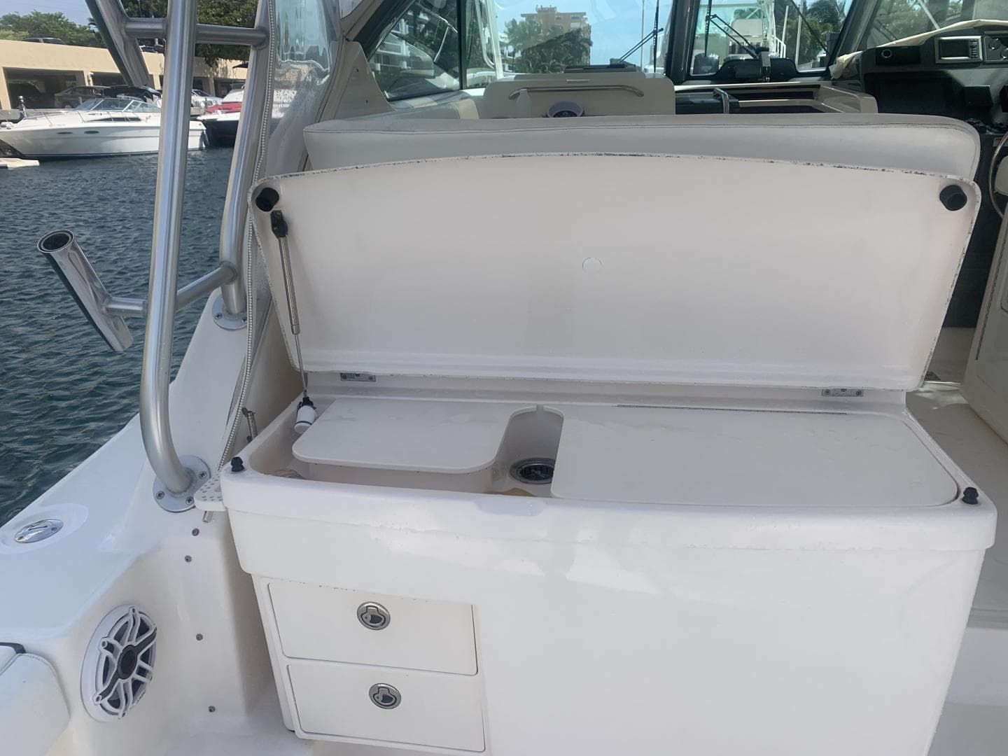 2008 Tiara Yachts 3800 Open — photo 10