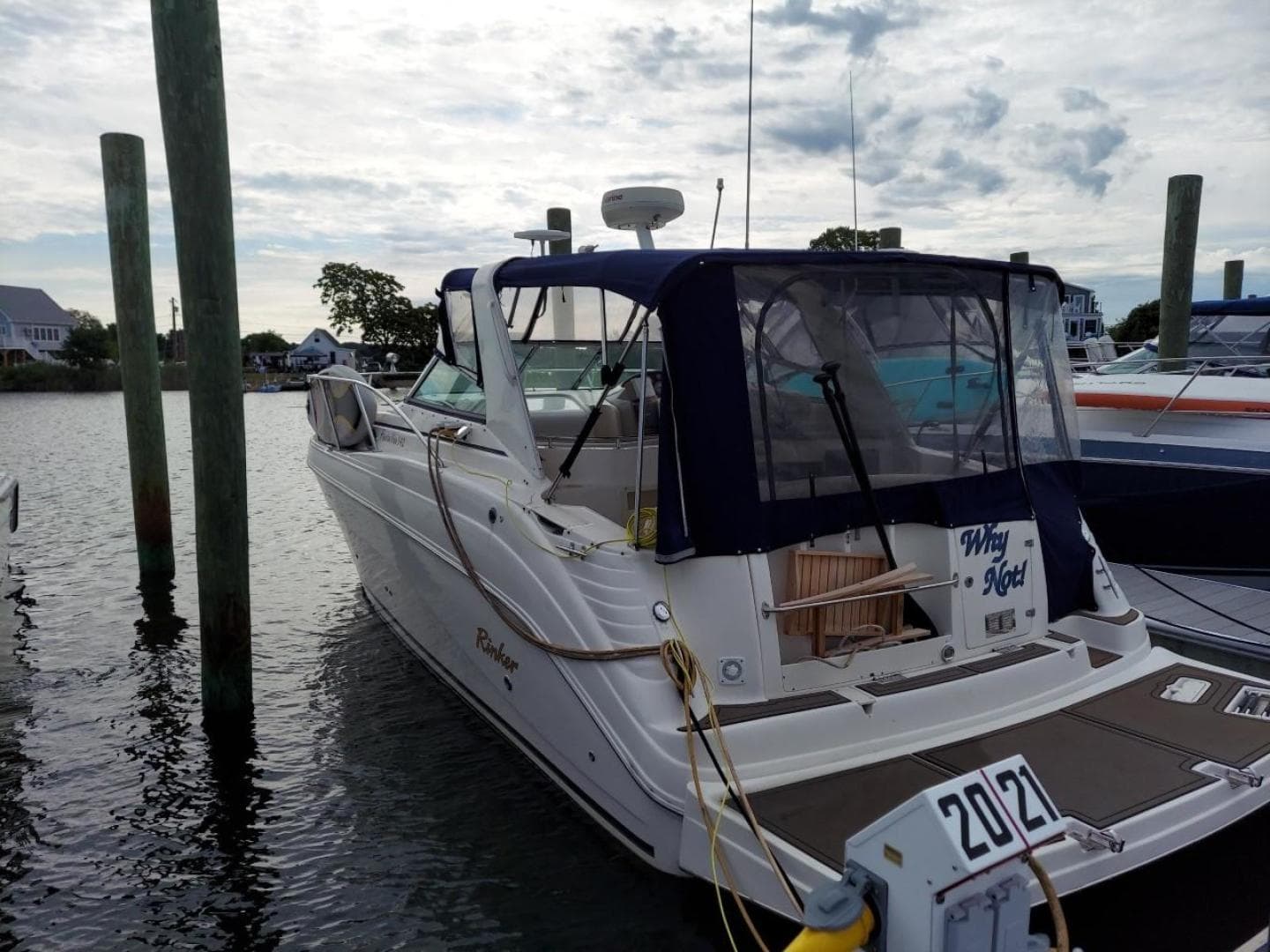 2004 Rinker 342 Fiesta Vee — photo 1