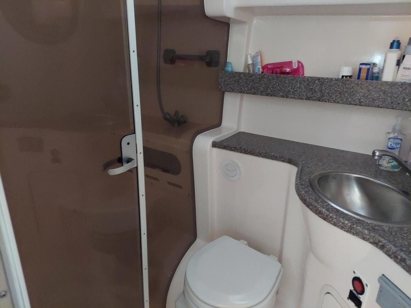 2004 Rinker 342 Fiesta Vee — photo 16