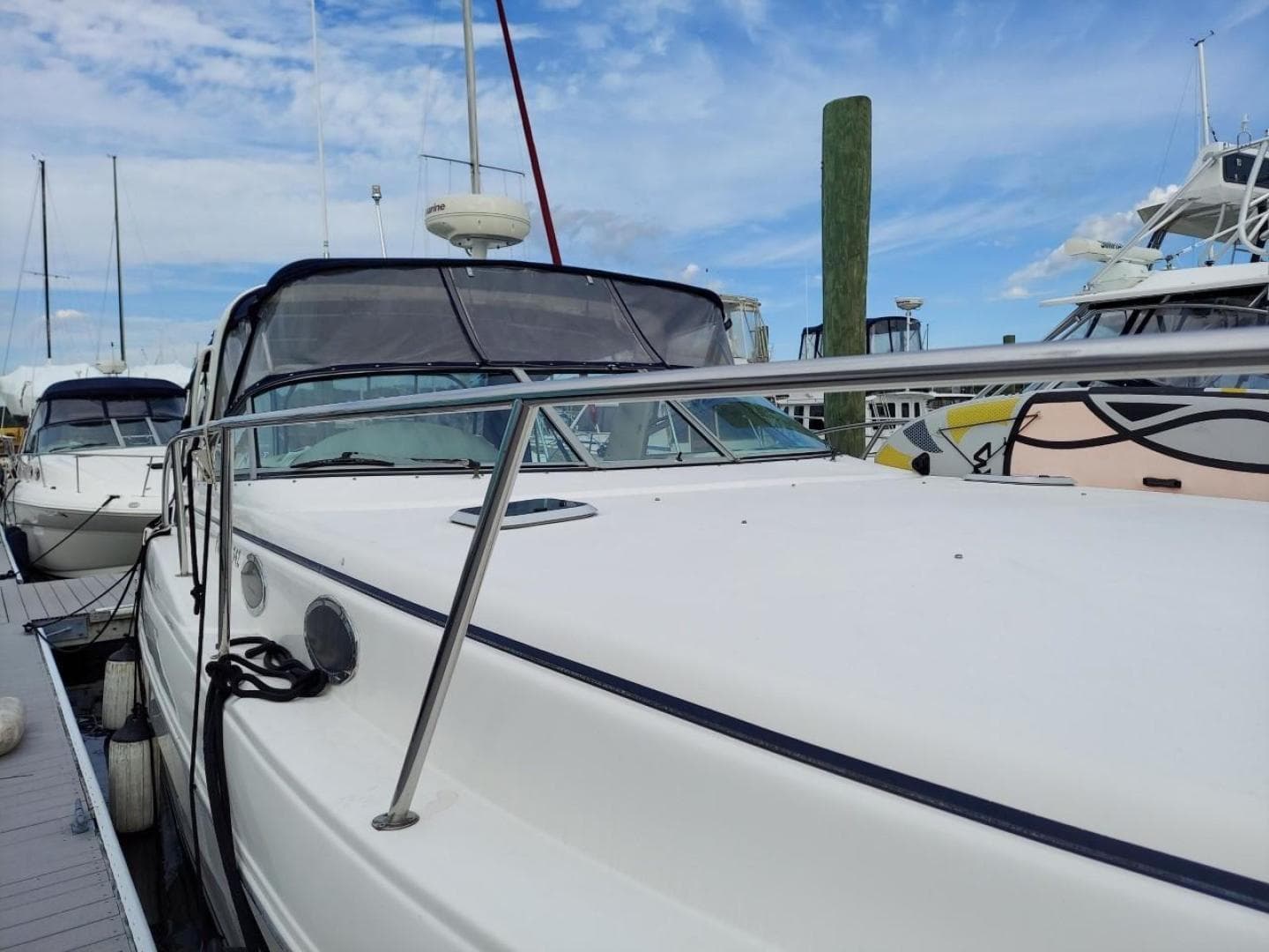 2004 Rinker 342 Fiesta Vee — photo 12