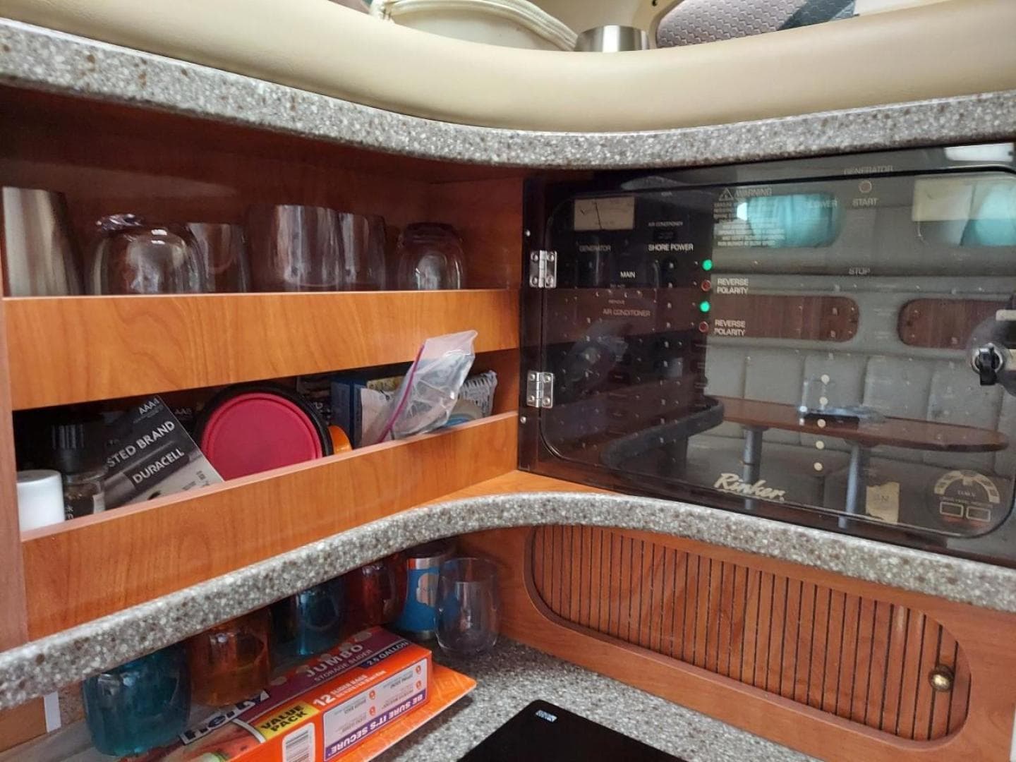 2004 Rinker 342 Fiesta Vee — photo 15