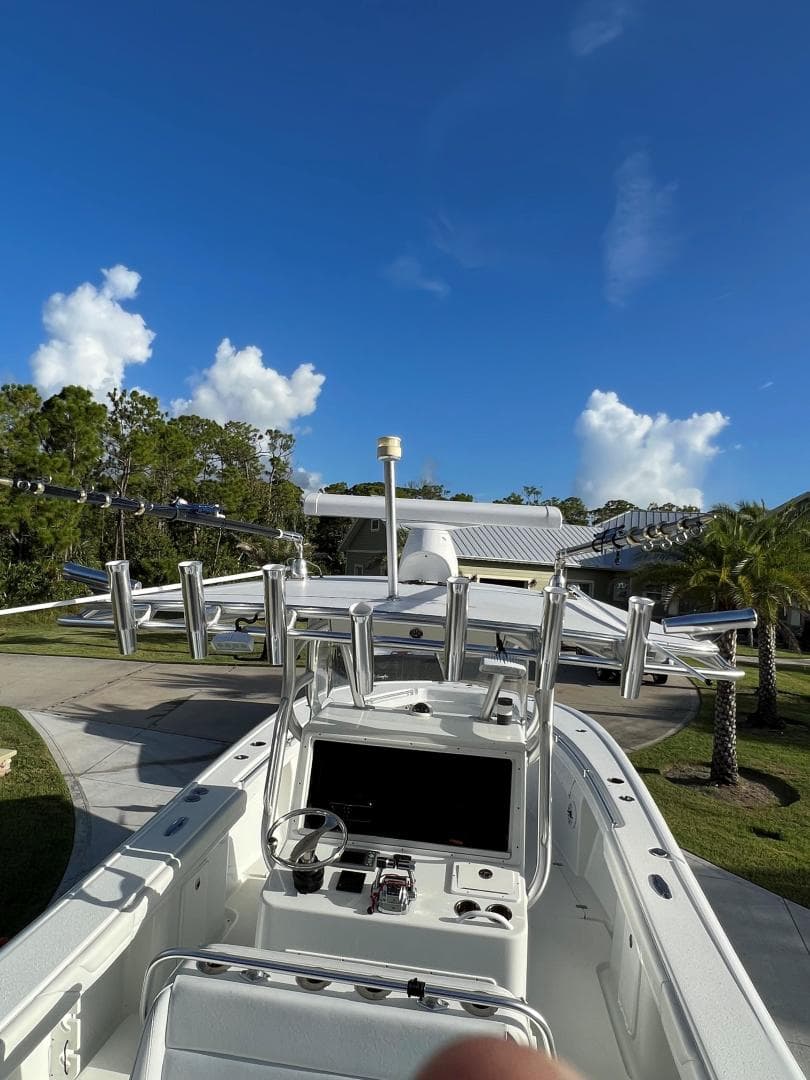 2016 Yellowfin Center Console — photo 9