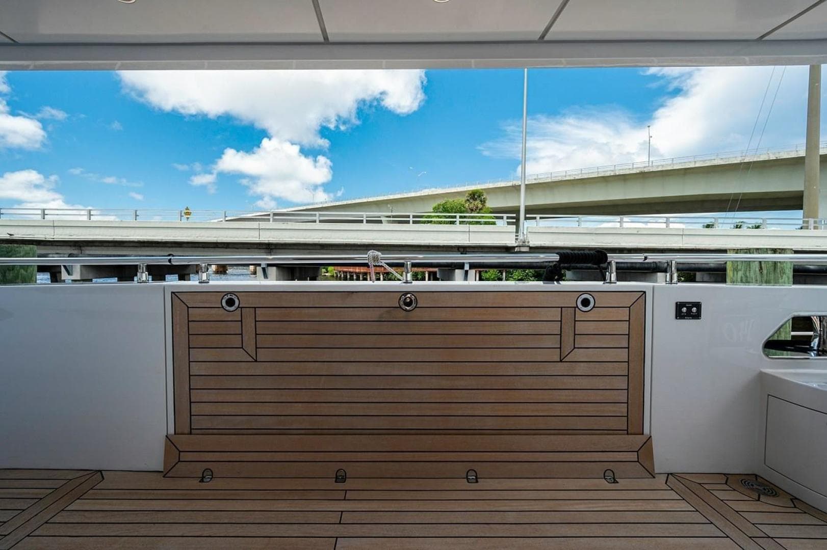 2020 Majesty Yachts — photo 5