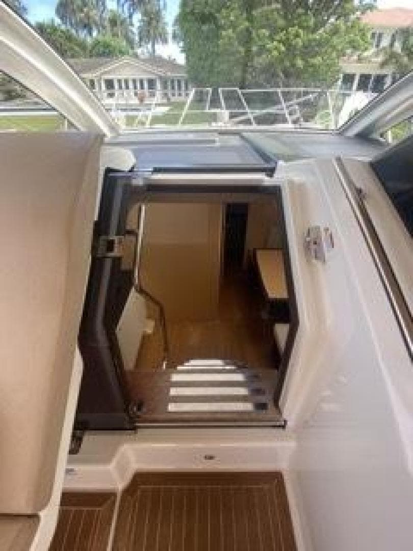 2013 Cranchi M 44 HT — photo 7