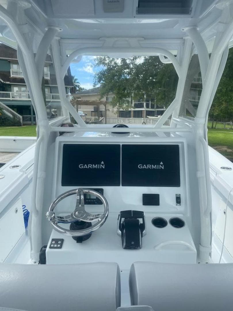 2022 Yellowfin Center Console — photo 8