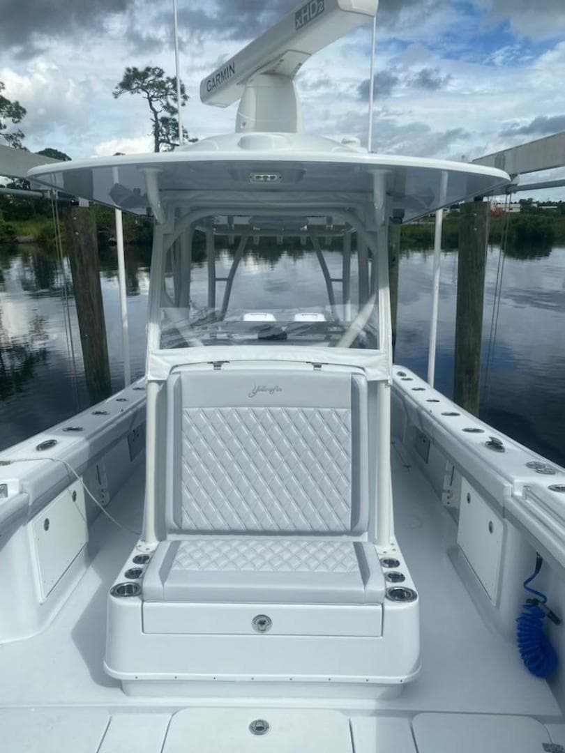 2022 Yellowfin Center Console — photo 5