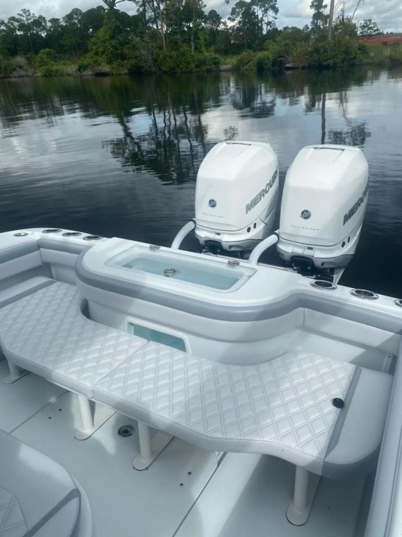 2022 Yellowfin Center Console — photo 4