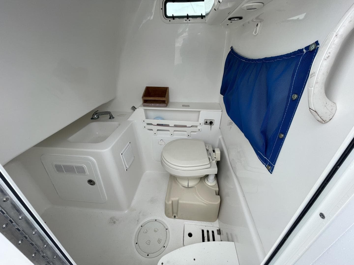 2007 Everglades 290 Pilot — photo 30