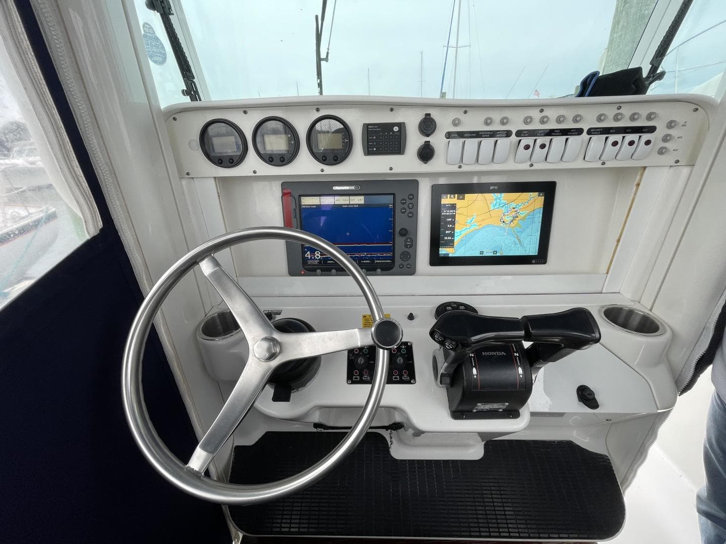 2007 Everglades 290 Pilot — photo 20