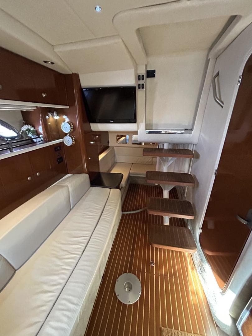 2009 Sea Ray 310 Sundancer — photo 7