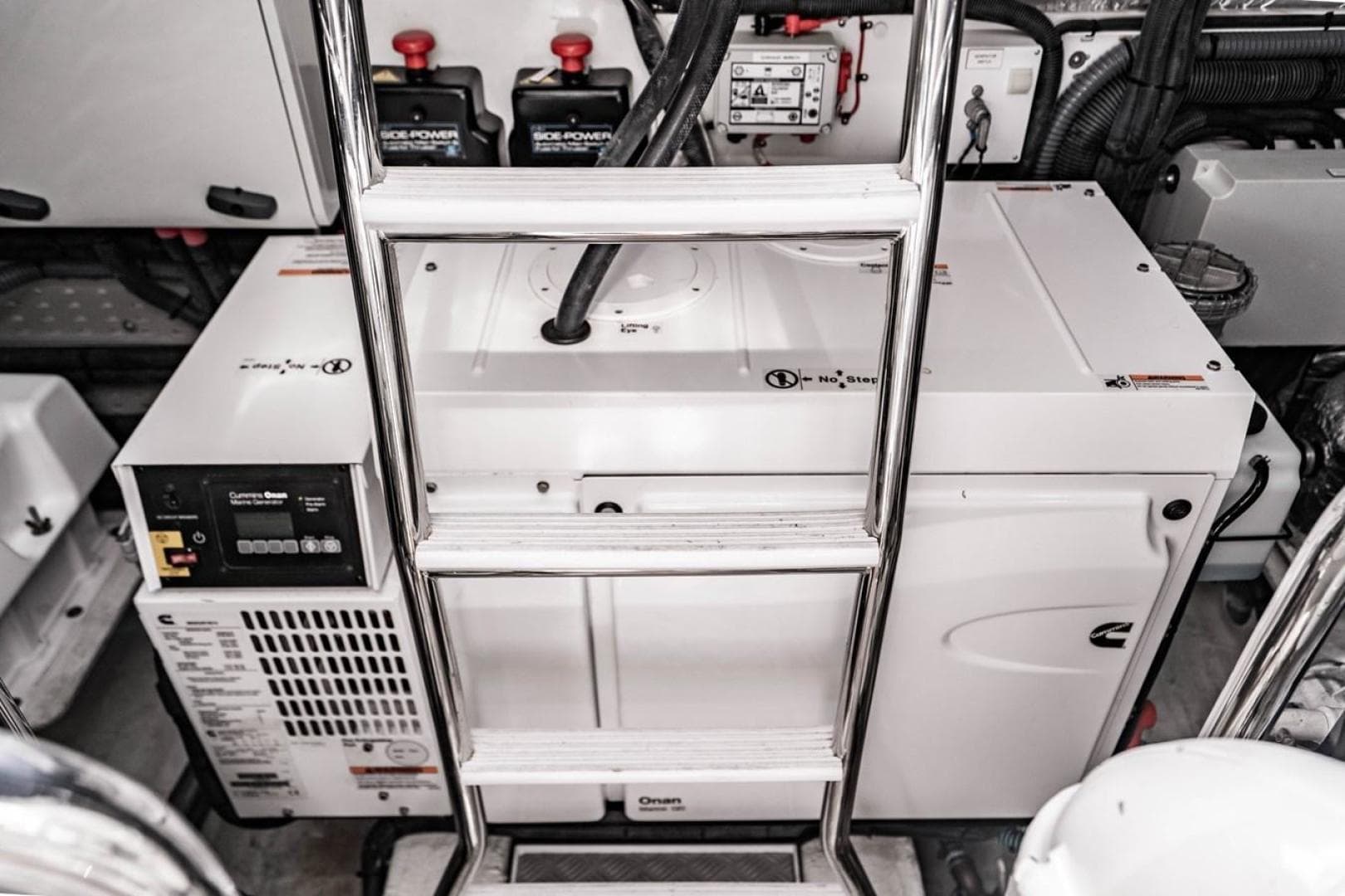 2020 Princess V60 — photo 31