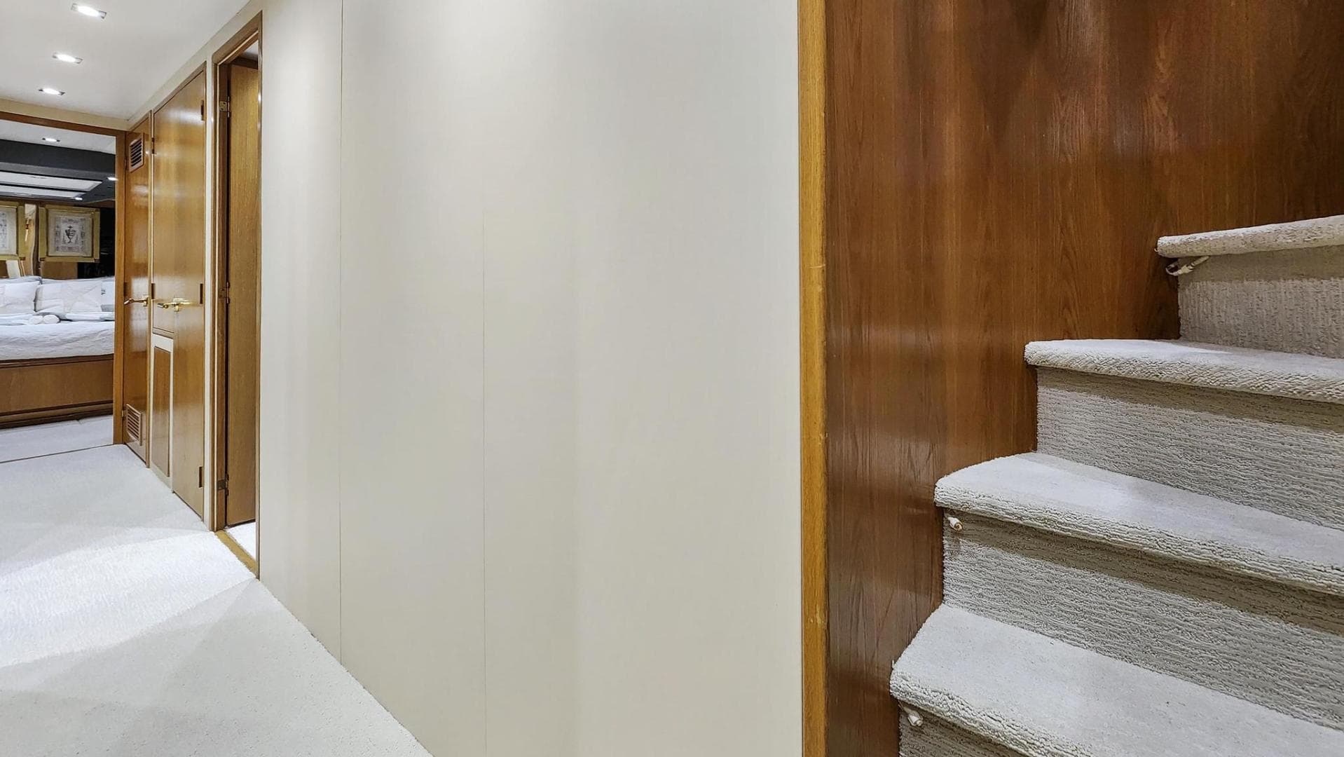 1998 Hatteras 82 Convertible — photo 45