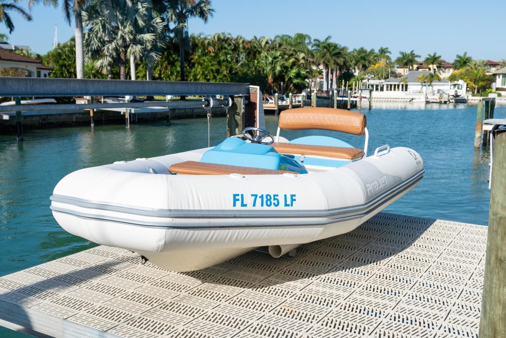 2016 Prestige 550 S — photo 20