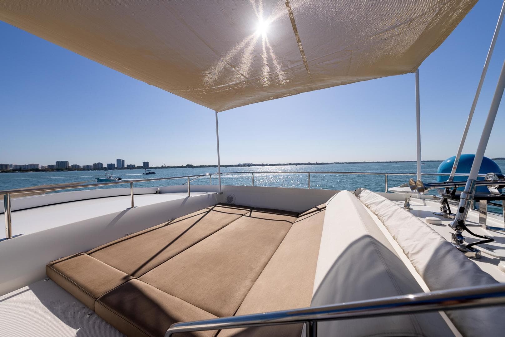 2016 Prestige 550 S — photo 9