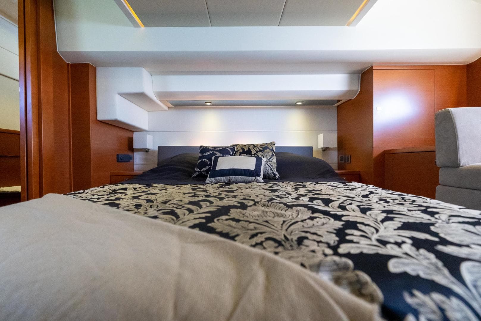 2016 Prestige 550 S — photo 33