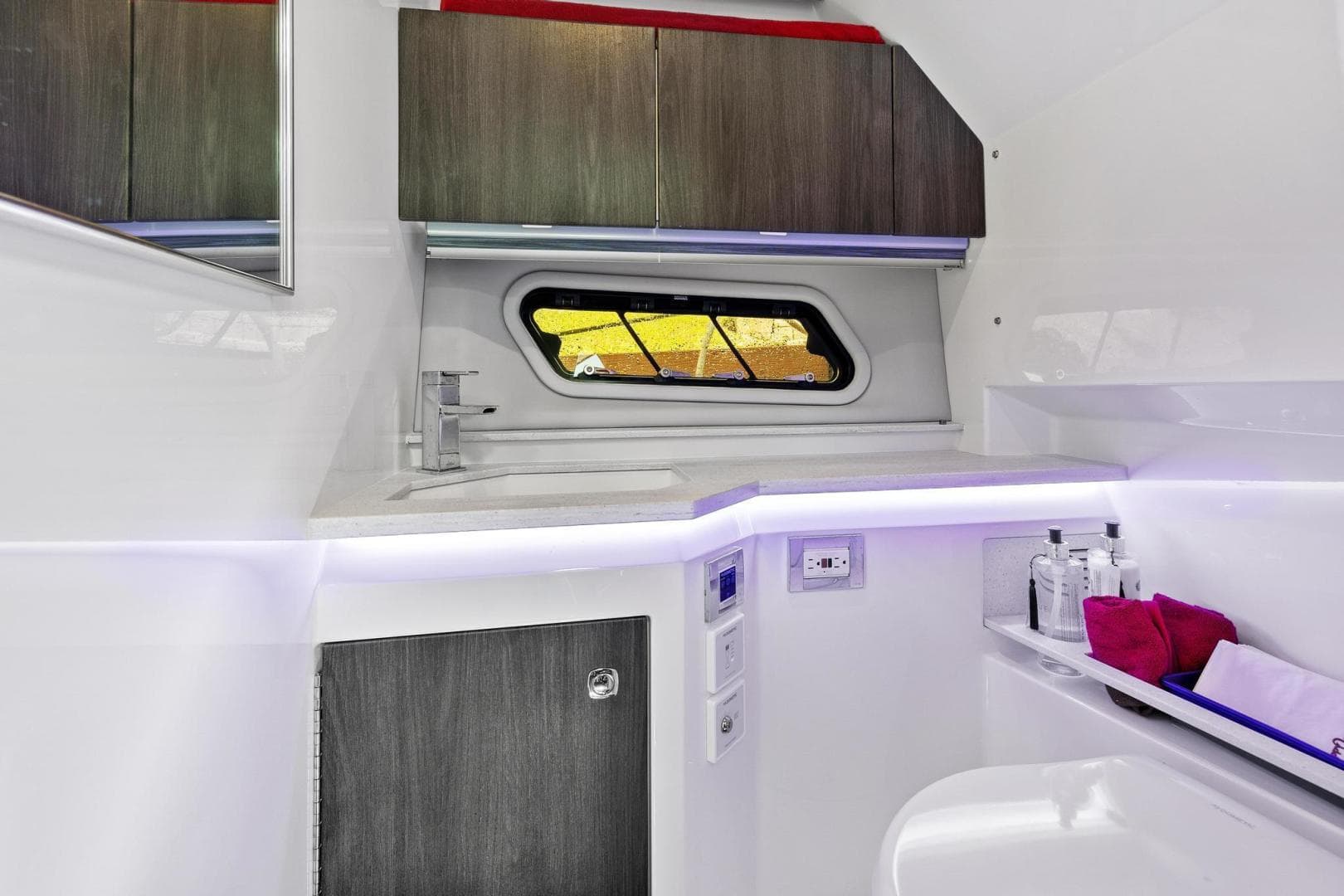 2021 Formula 380 Ssc — photo 23