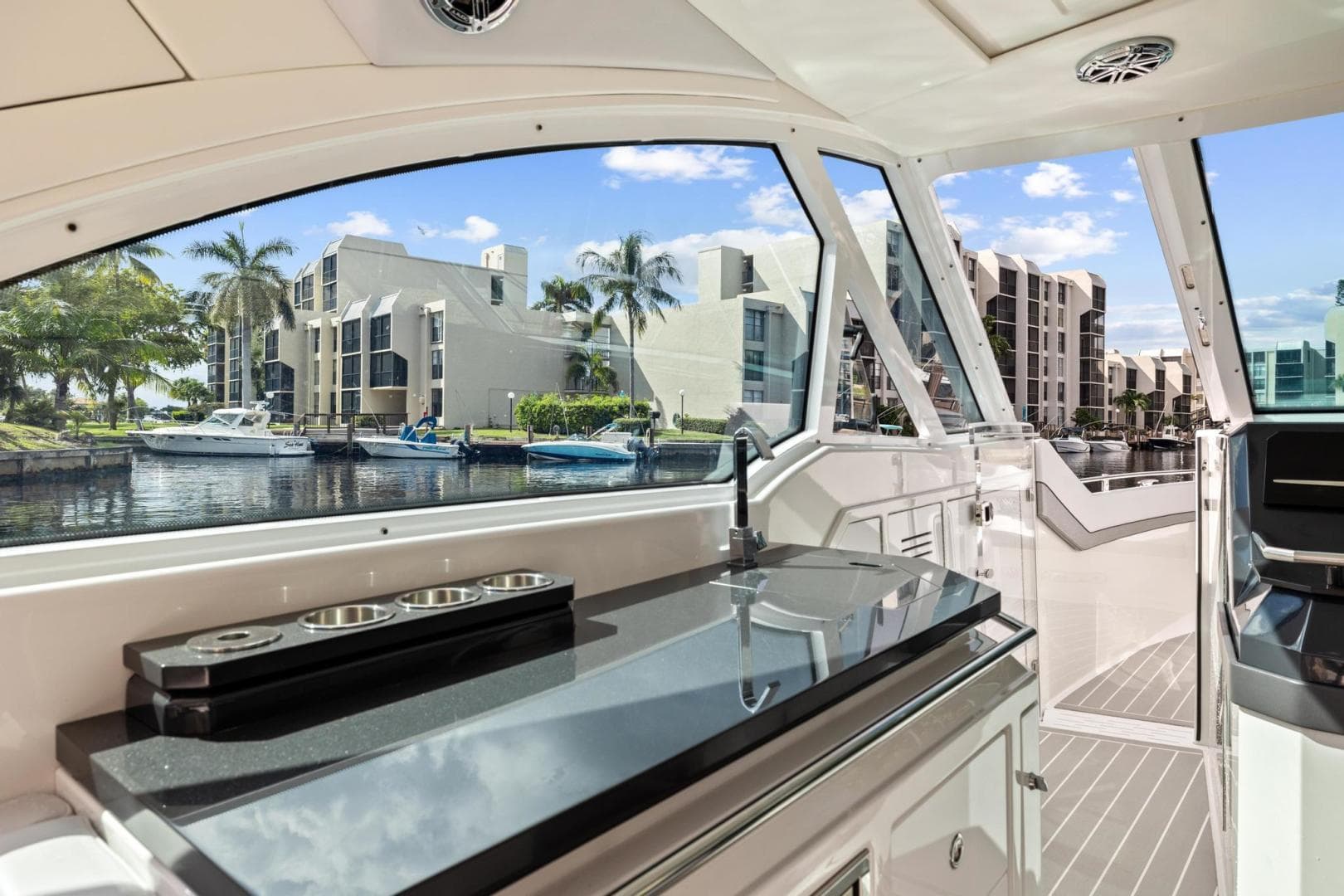 2021 Formula 380 Ssc — photo 10