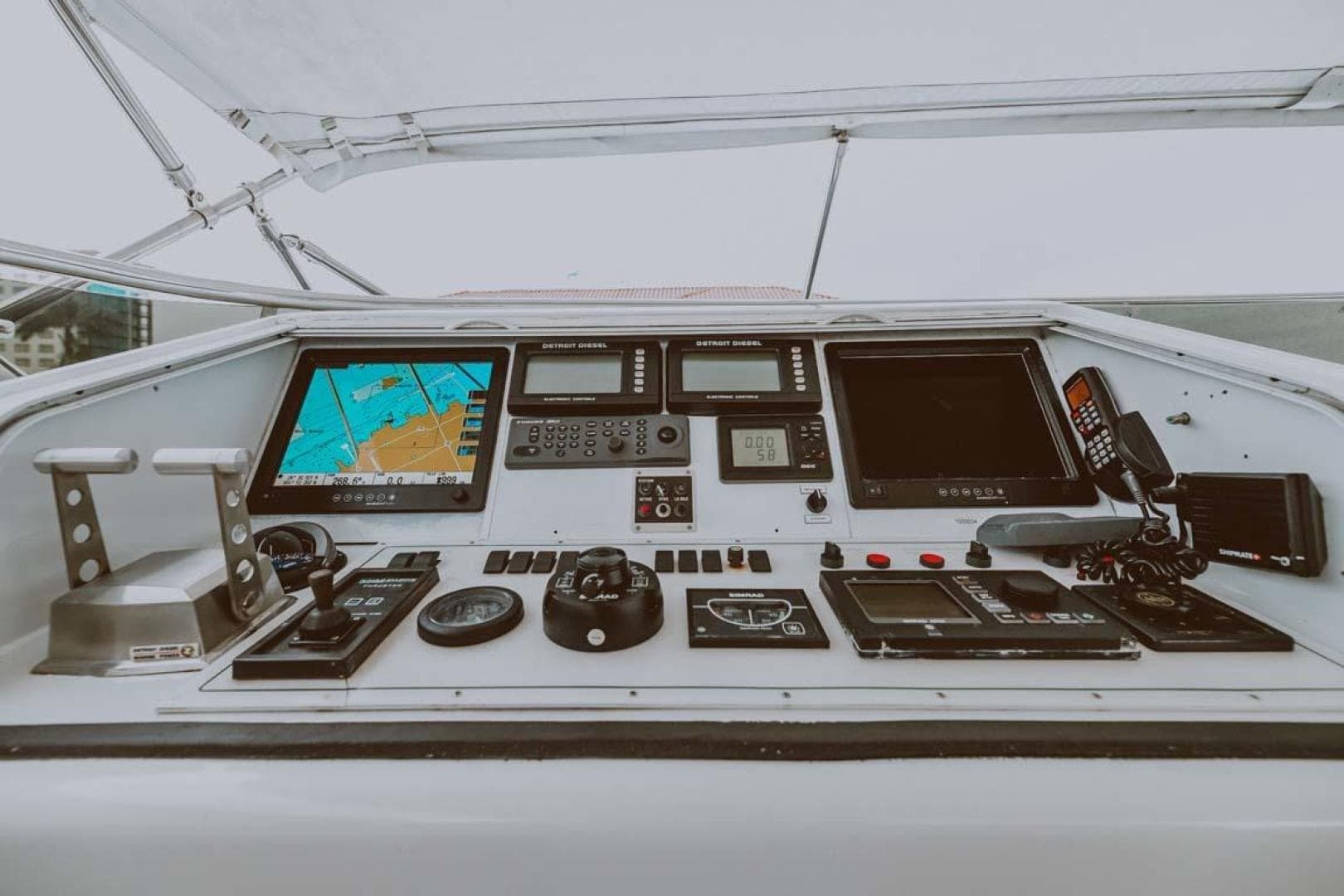 1995 Broward Raised Pilothouse — photo 71
