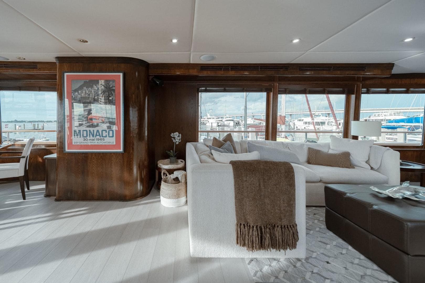 1995 Broward Raised Pilothouse — photo 15