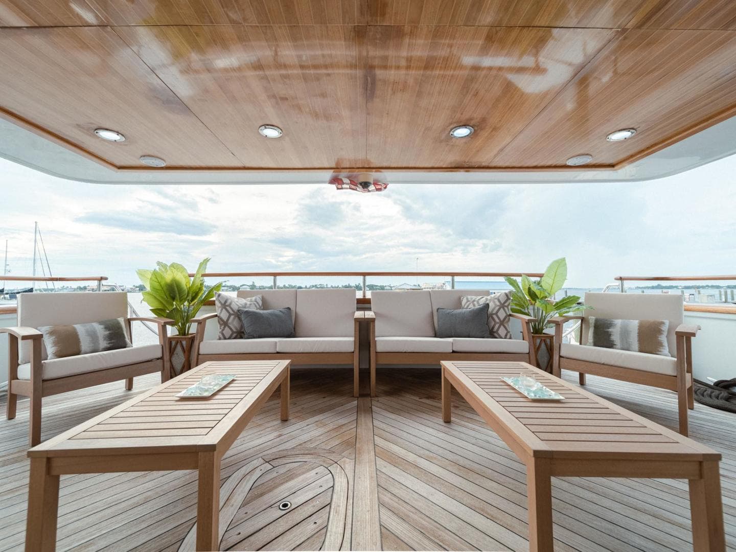 1995 Broward Raised Pilothouse — photo 78