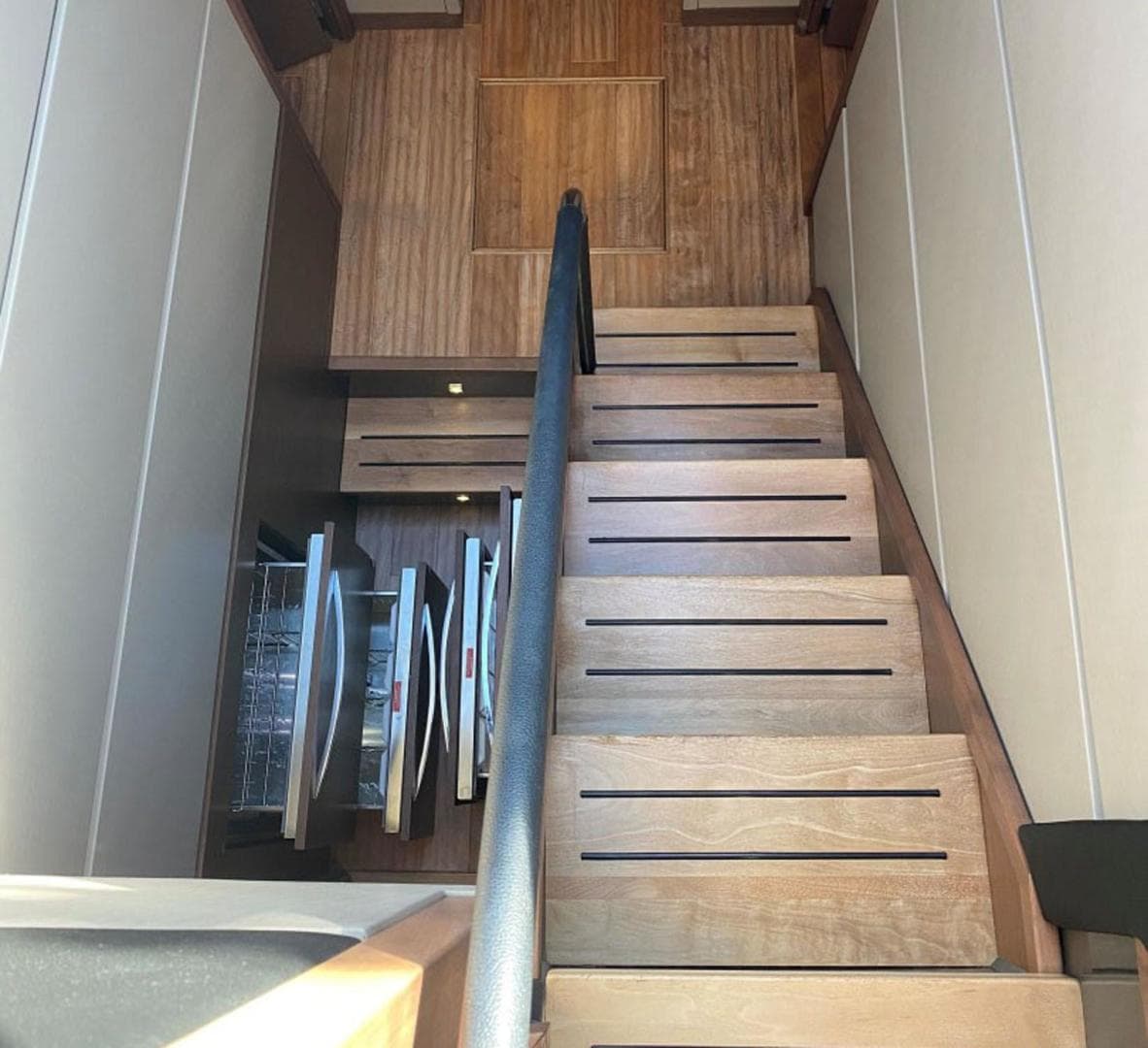 2016 Sea Ray L650 Fly — photo 15