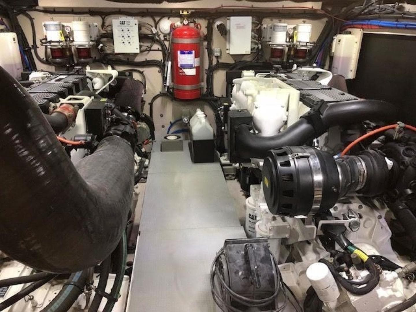 2016 Sea Ray L650 Fly — photo 35