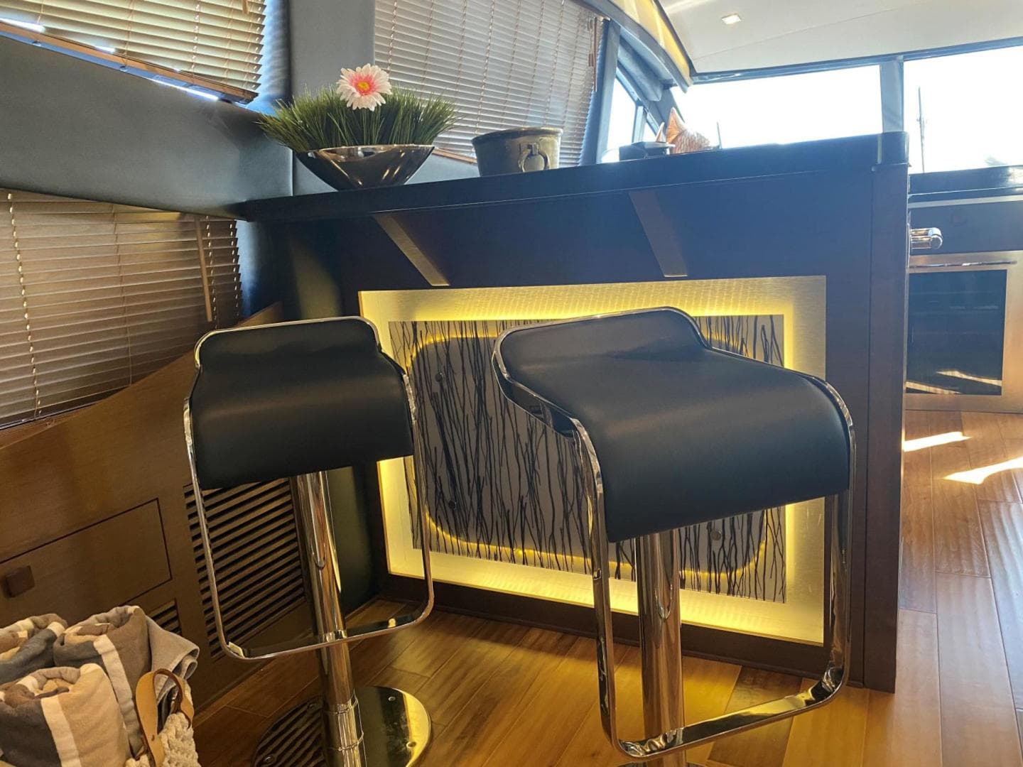 2016 Sea Ray L650 Fly — photo 8